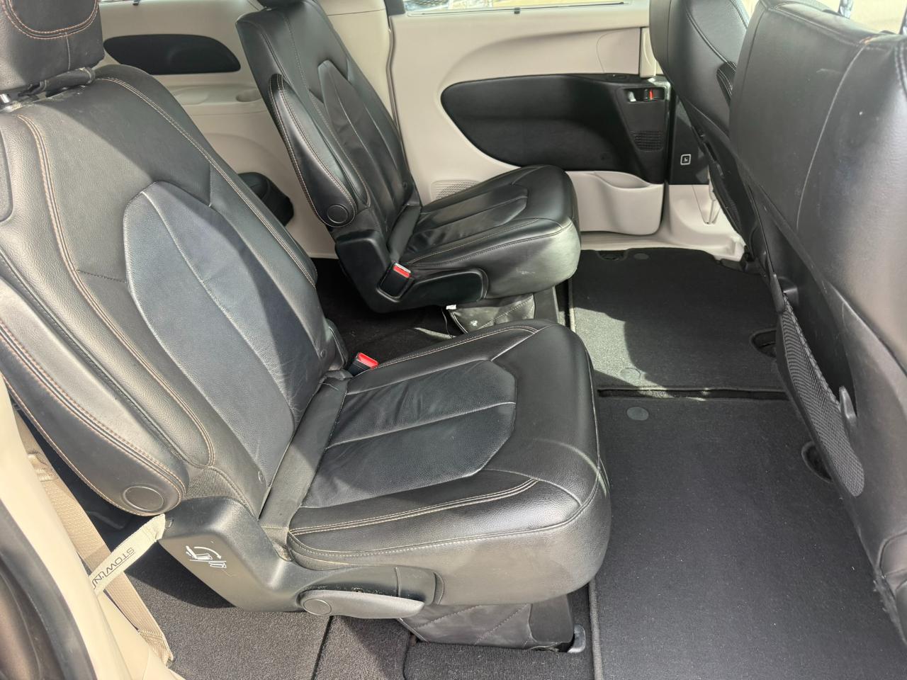 Chrysler Pacifica Touring-L FWD 2017