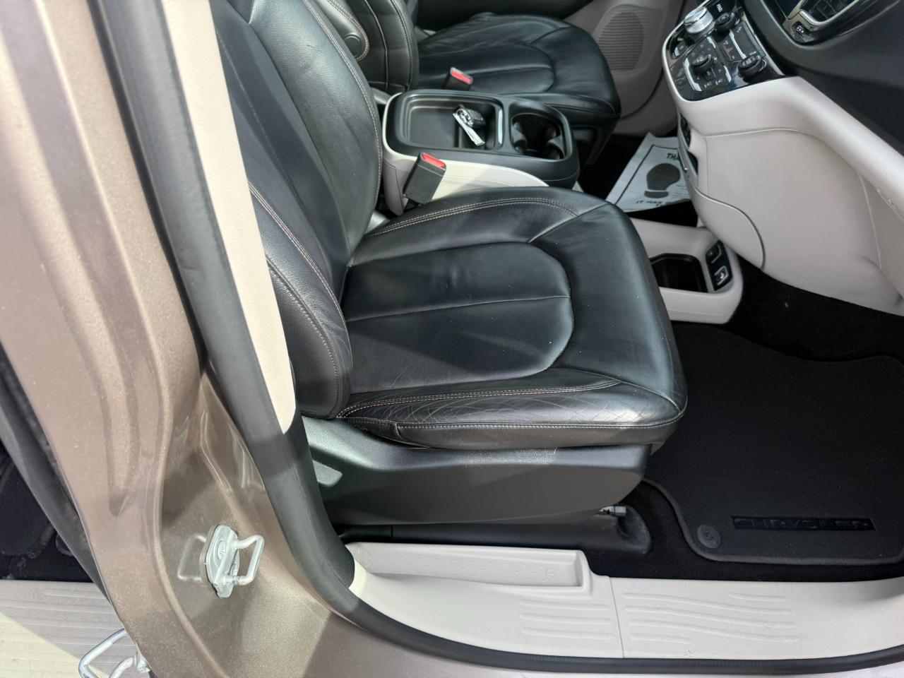 Chrysler Pacifica Touring-L FWD 2017