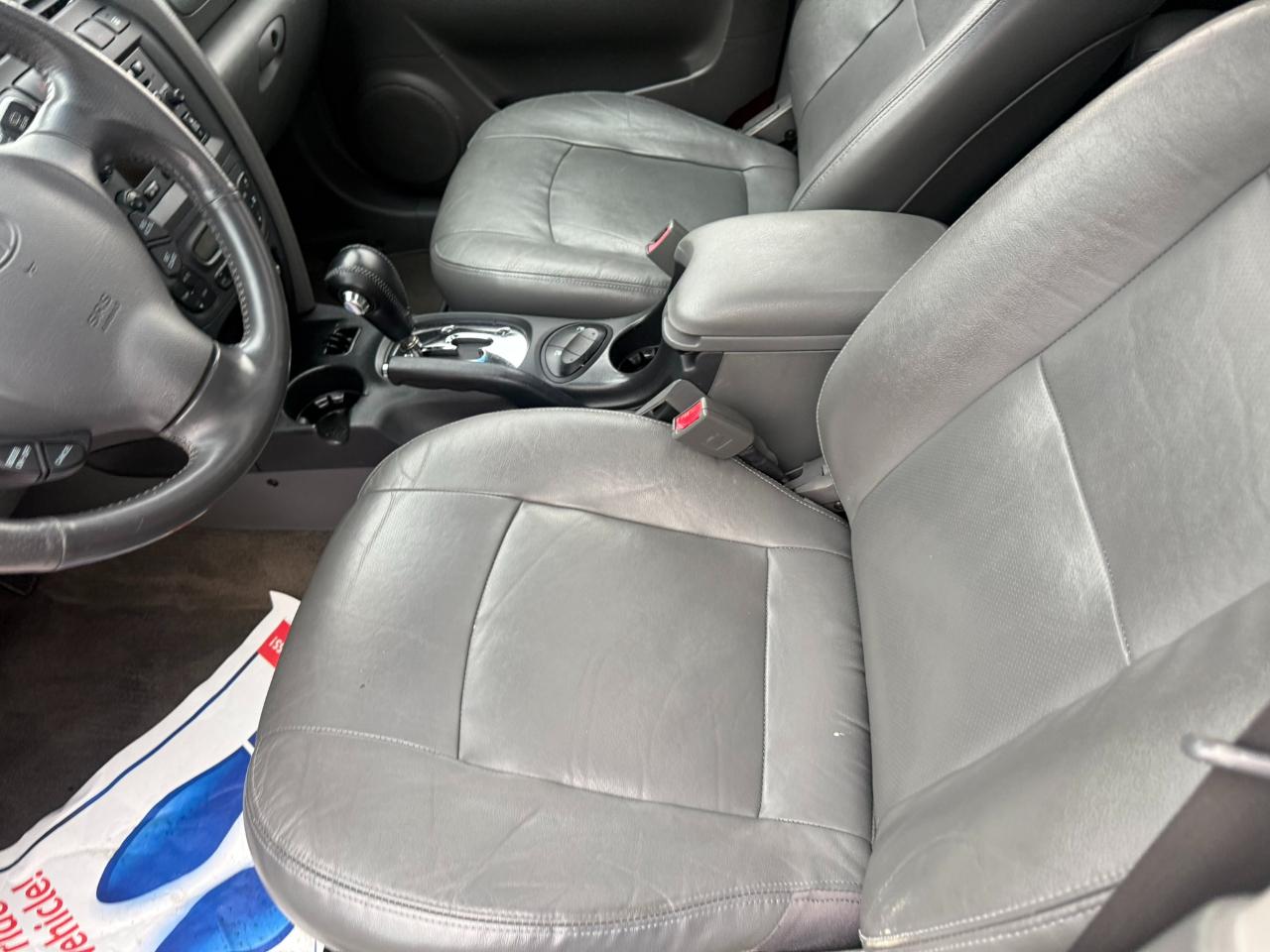 Hyundai Santa Fe 4dr GLS 2WD Auto 3.5L V6 2004