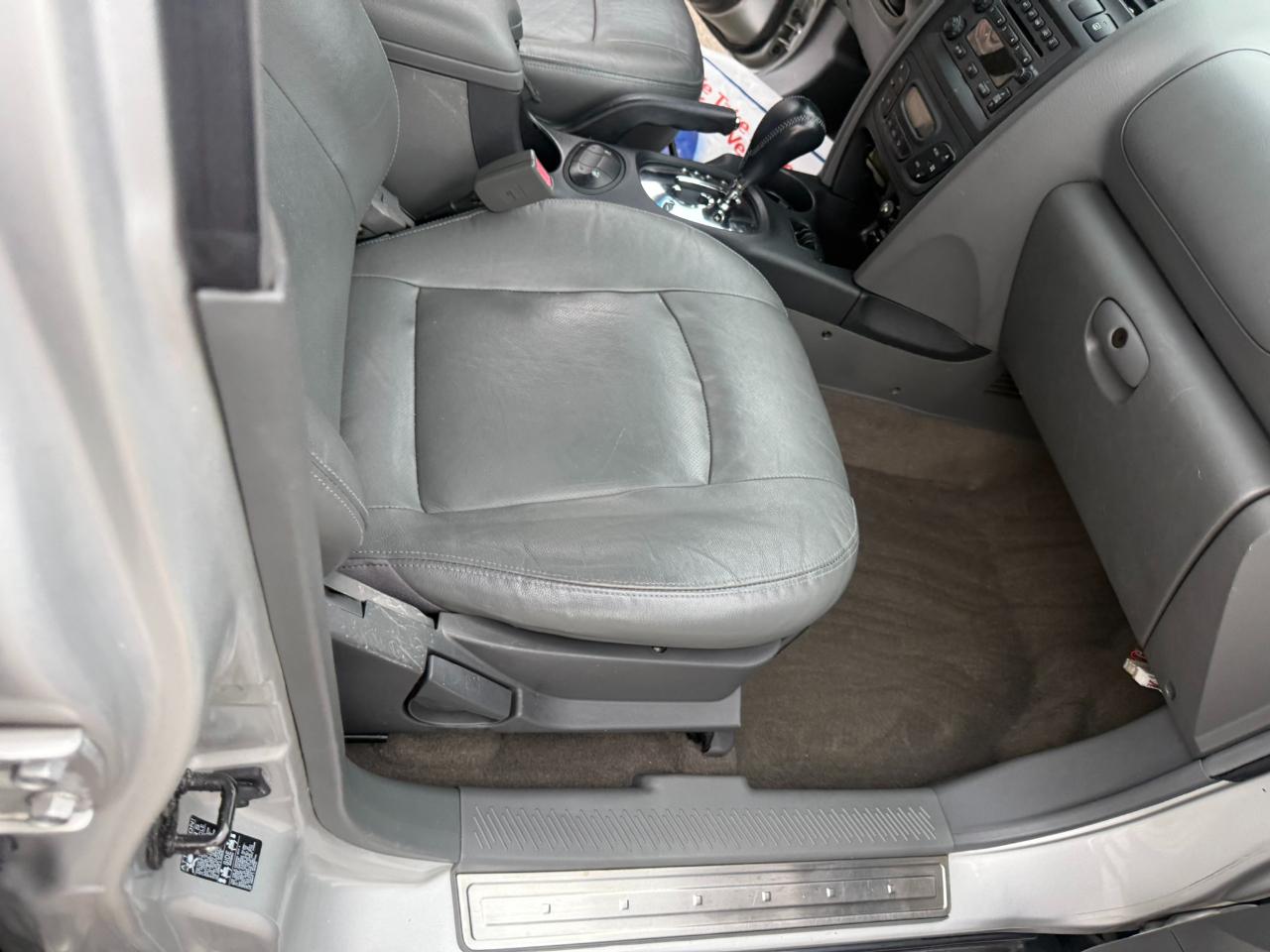 Hyundai Santa Fe 4dr GLS 2WD Auto 3.5L V6 2004