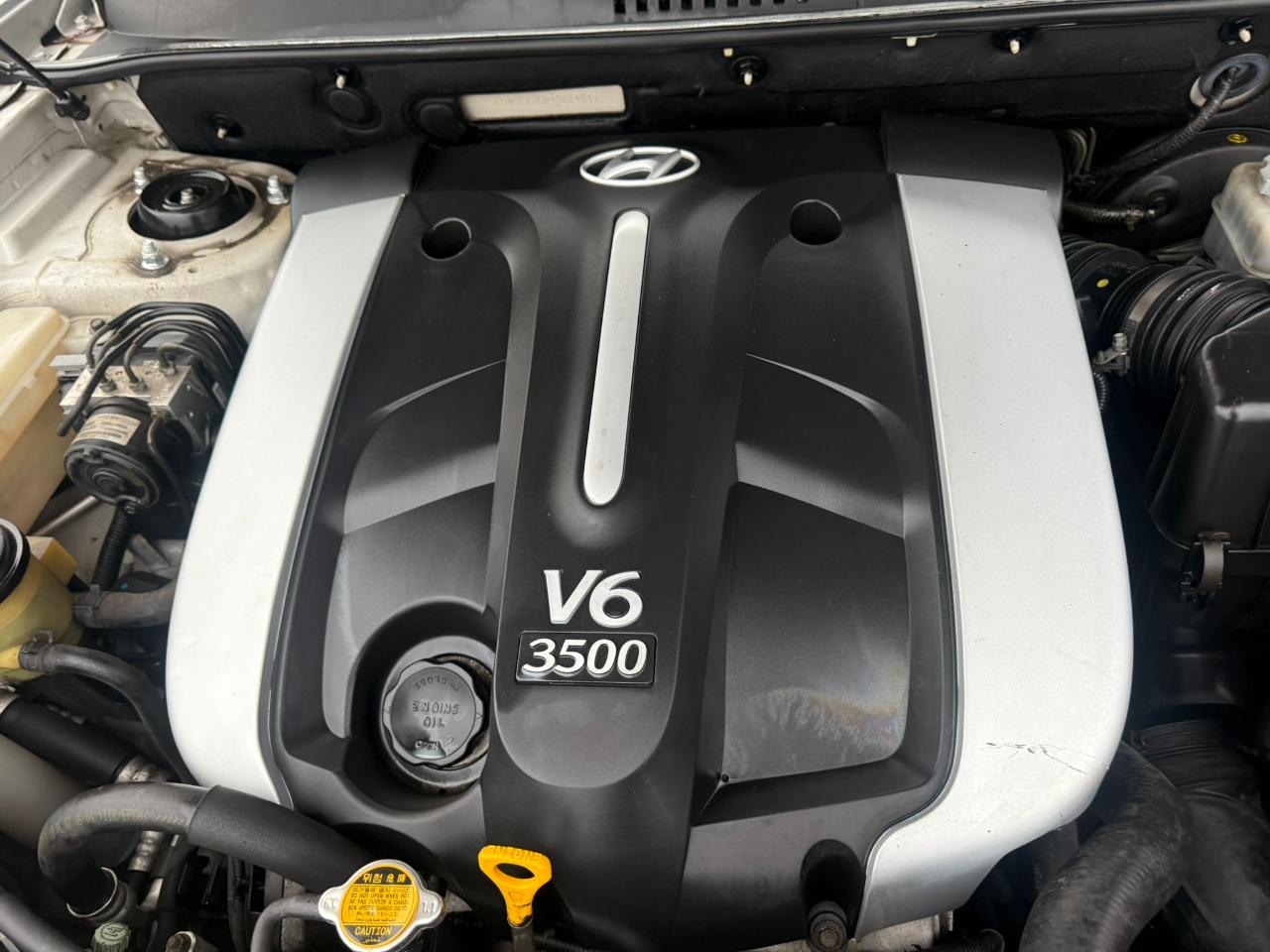 Hyundai Santa Fe 4dr GLS 2WD Auto 3.5L V6 2004