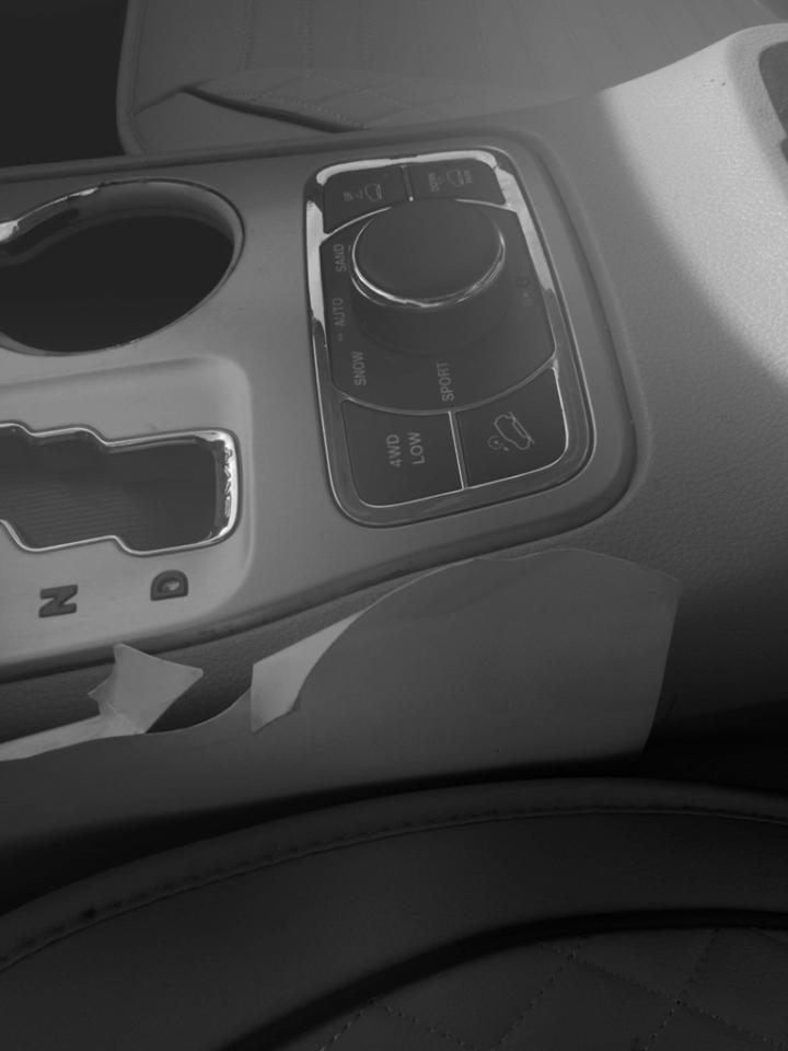 Jeep Grand Cherokee 4WD 4dr Overland 2011