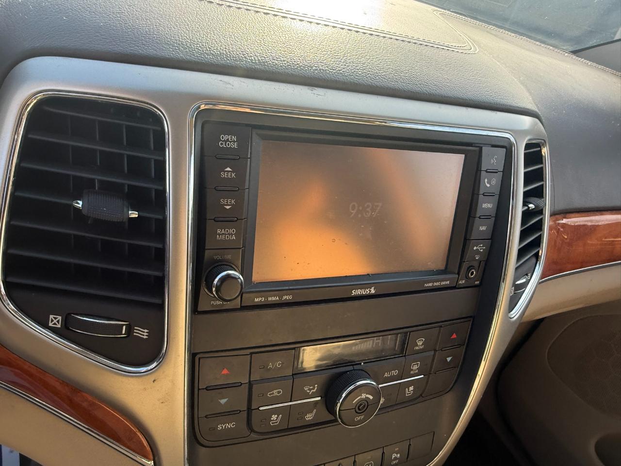 Jeep Grand Cherokee 4WD 4dr Overland 2011