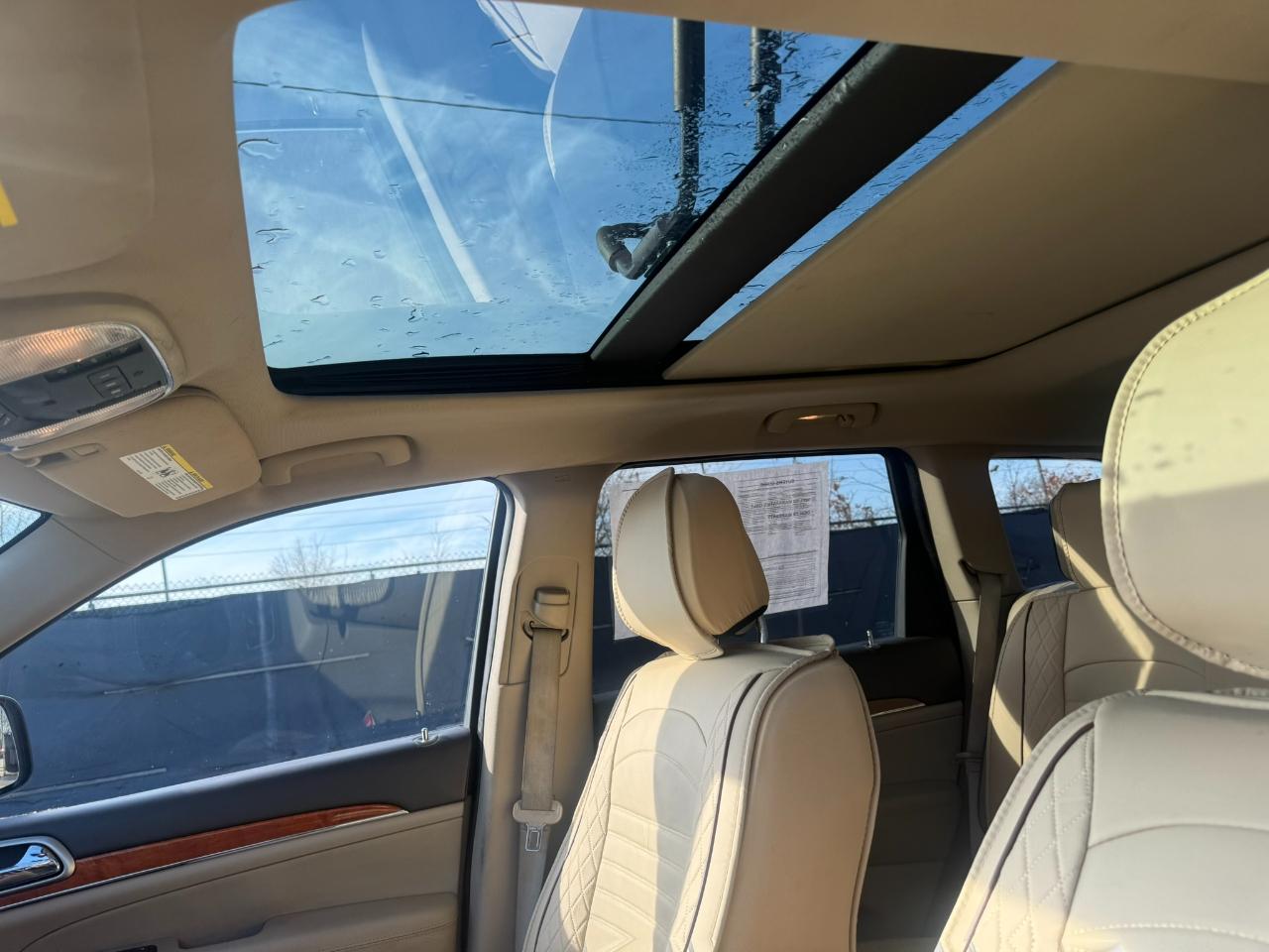 Jeep Grand Cherokee 4WD 4dr Overland 2011