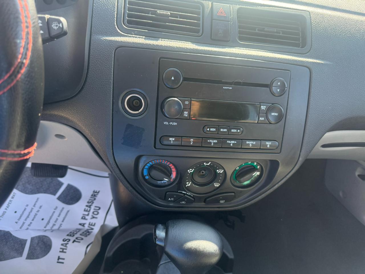 Ford Focus 4dr Sdn ZX4 SES 2006