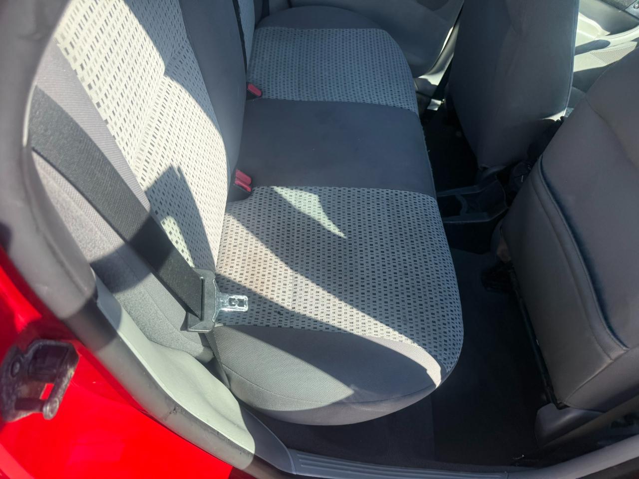 Ford Focus 4dr Sdn ZX4 SES 2006