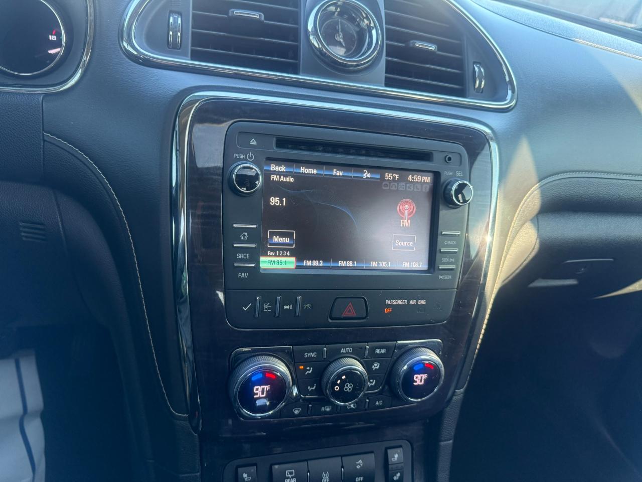 Buick Enclave FWD 4dr Leather 2015