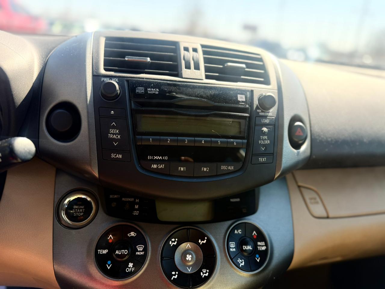 Toyota RAV4 FWD 4dr 4-cyl 4-Spd AT Ltd (Natl) 2011