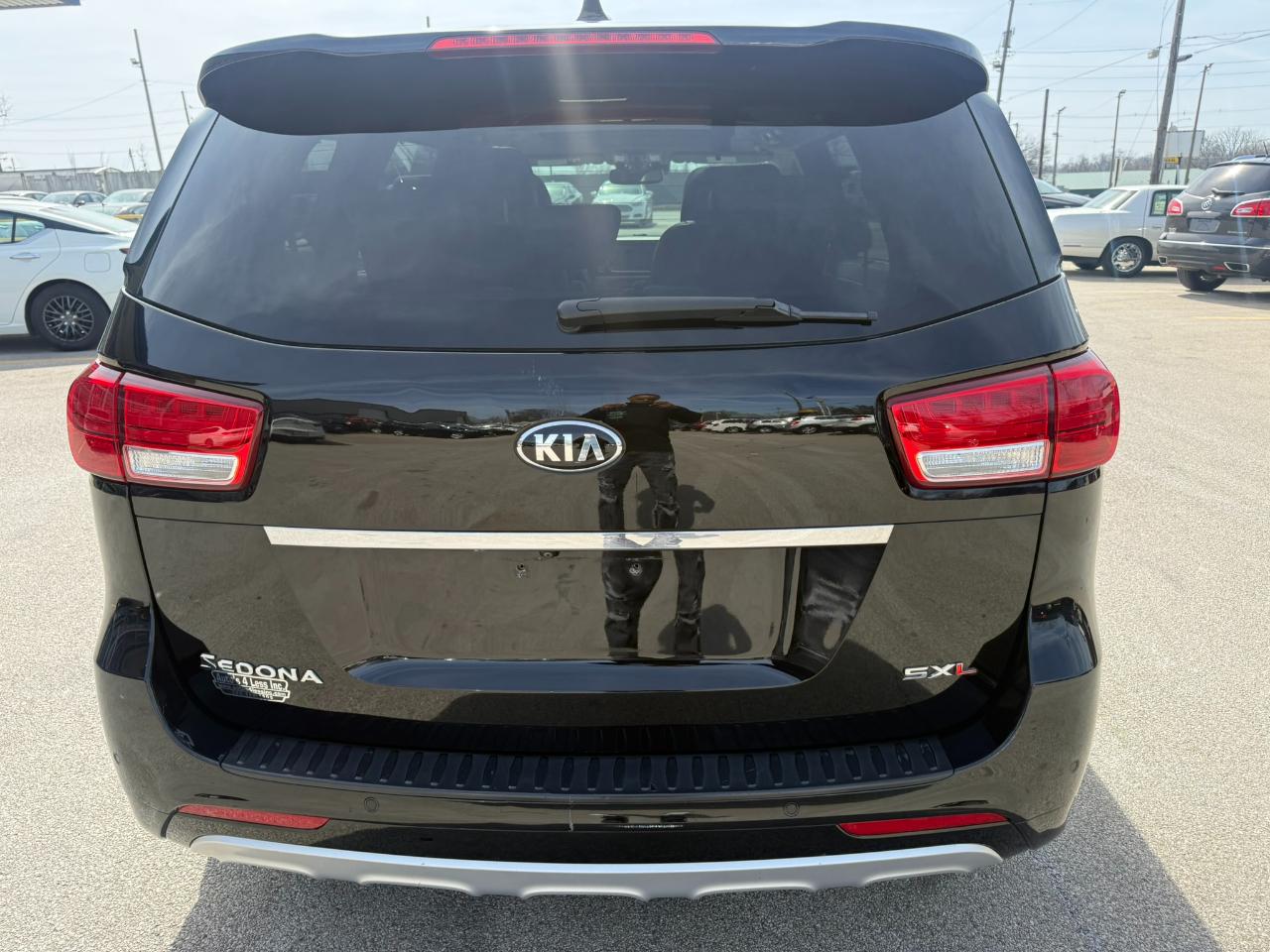 Kia Sedona 4dr Wgn SX-L 2015