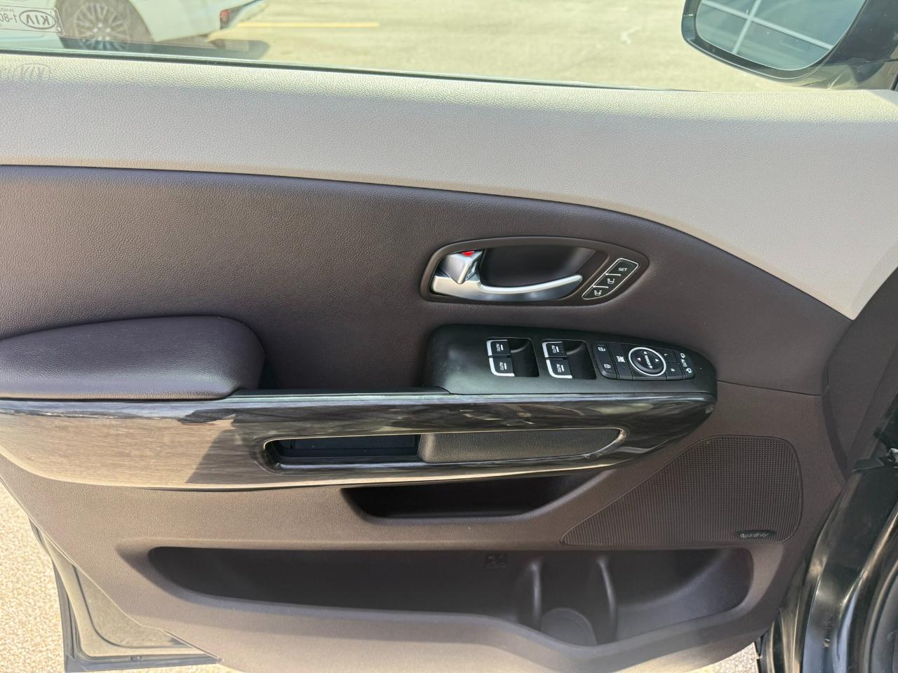 Kia Sedona 4dr Wgn SX-L 2015