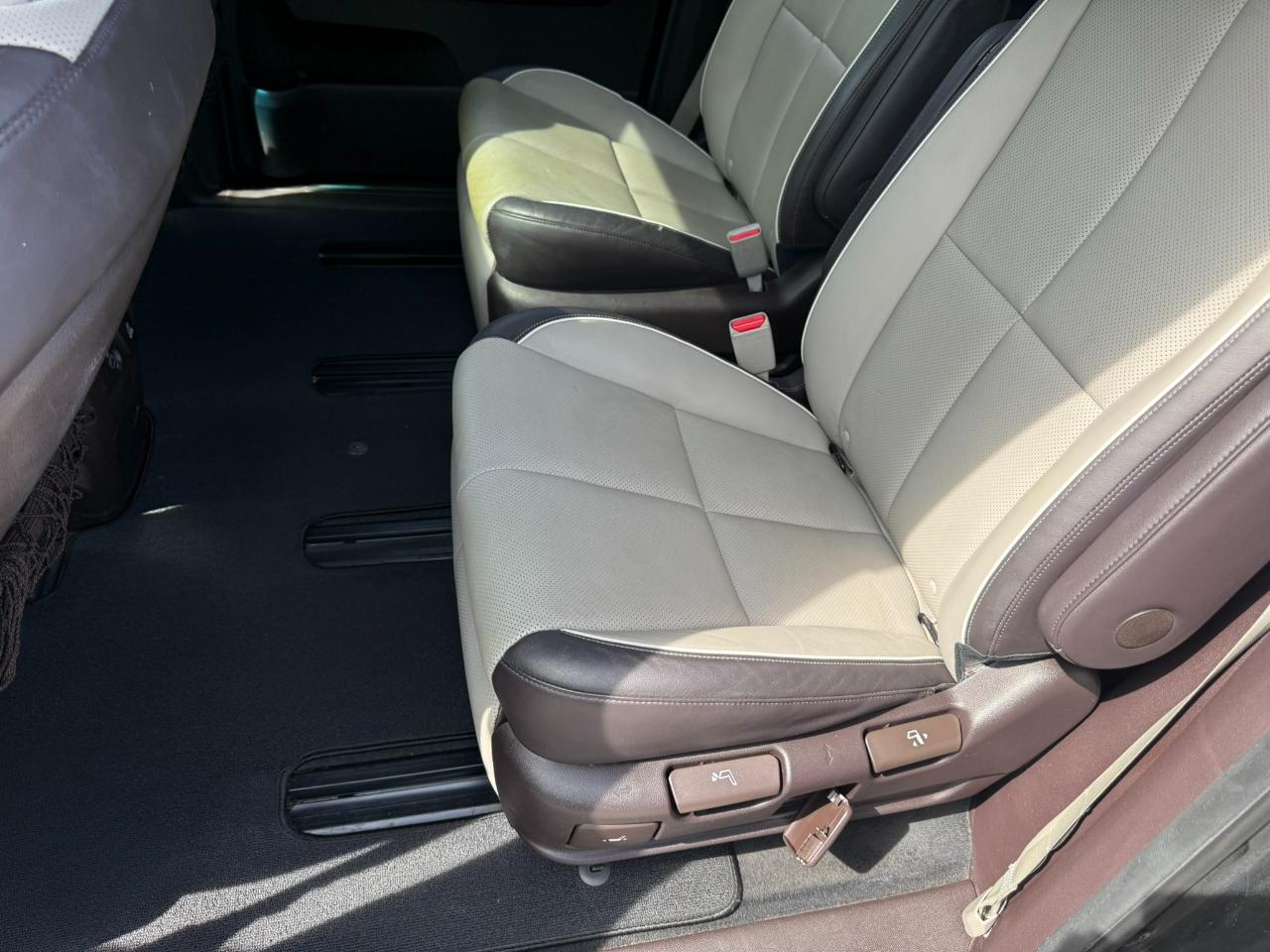 Kia Sedona 4dr Wgn SX-L 2015