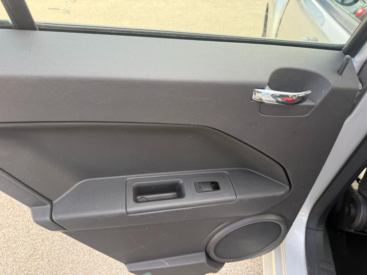 Dodge Caliber 4dr HB SXT 2009