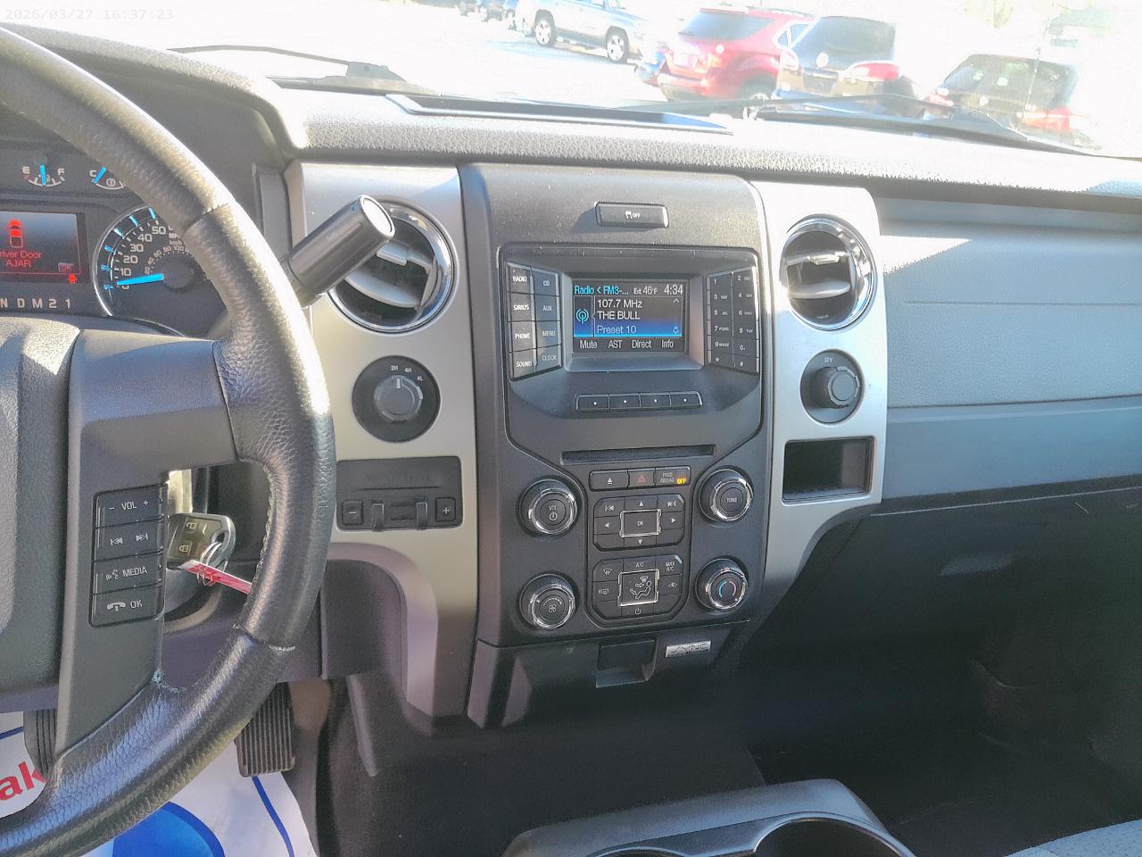 Ford F-150 4WD SuperCrew 145" King Ranch 2014