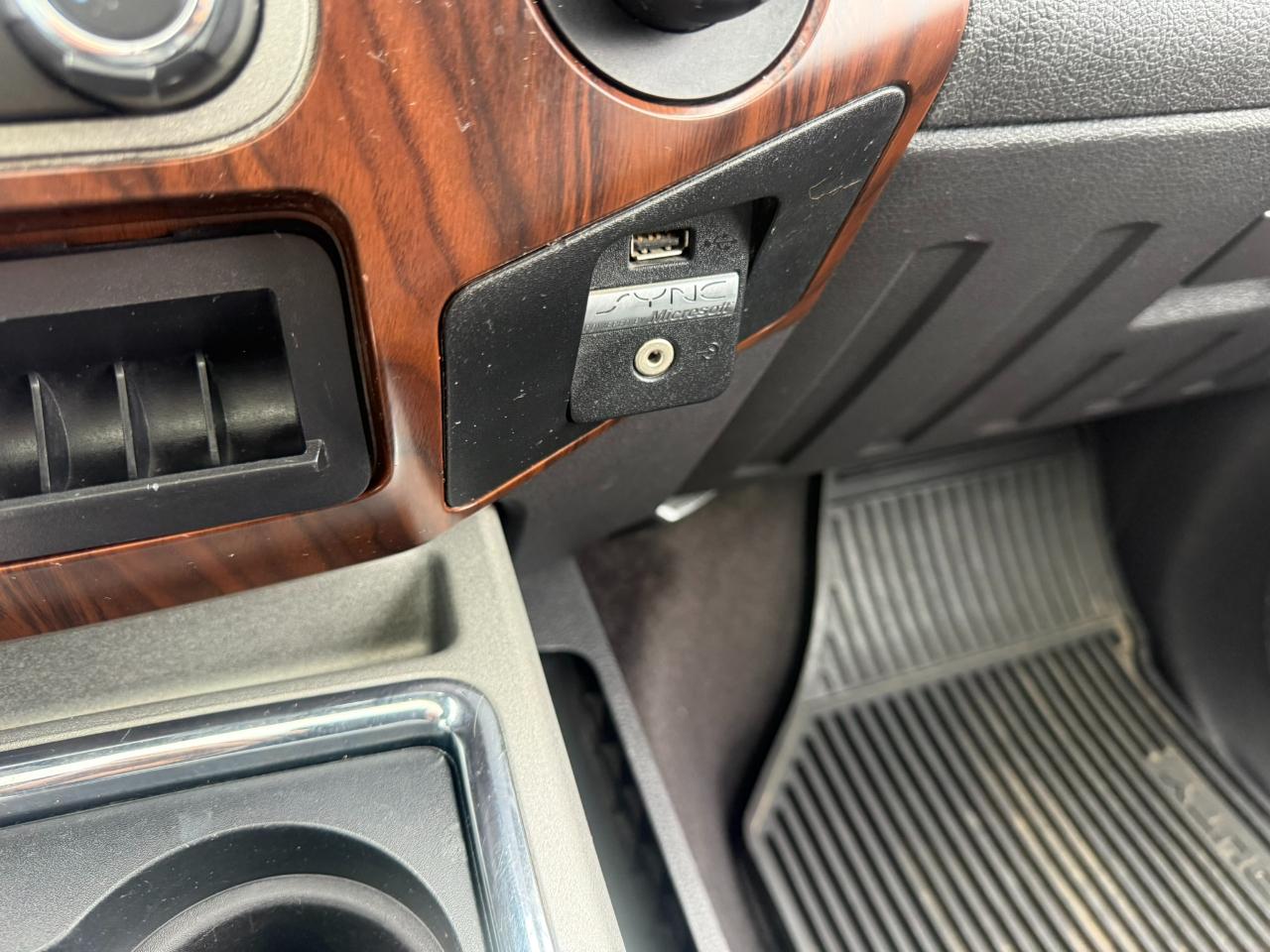 Ford Super Duty F-250 SRW 4WD Crew Cab 156" King Ranch 2011