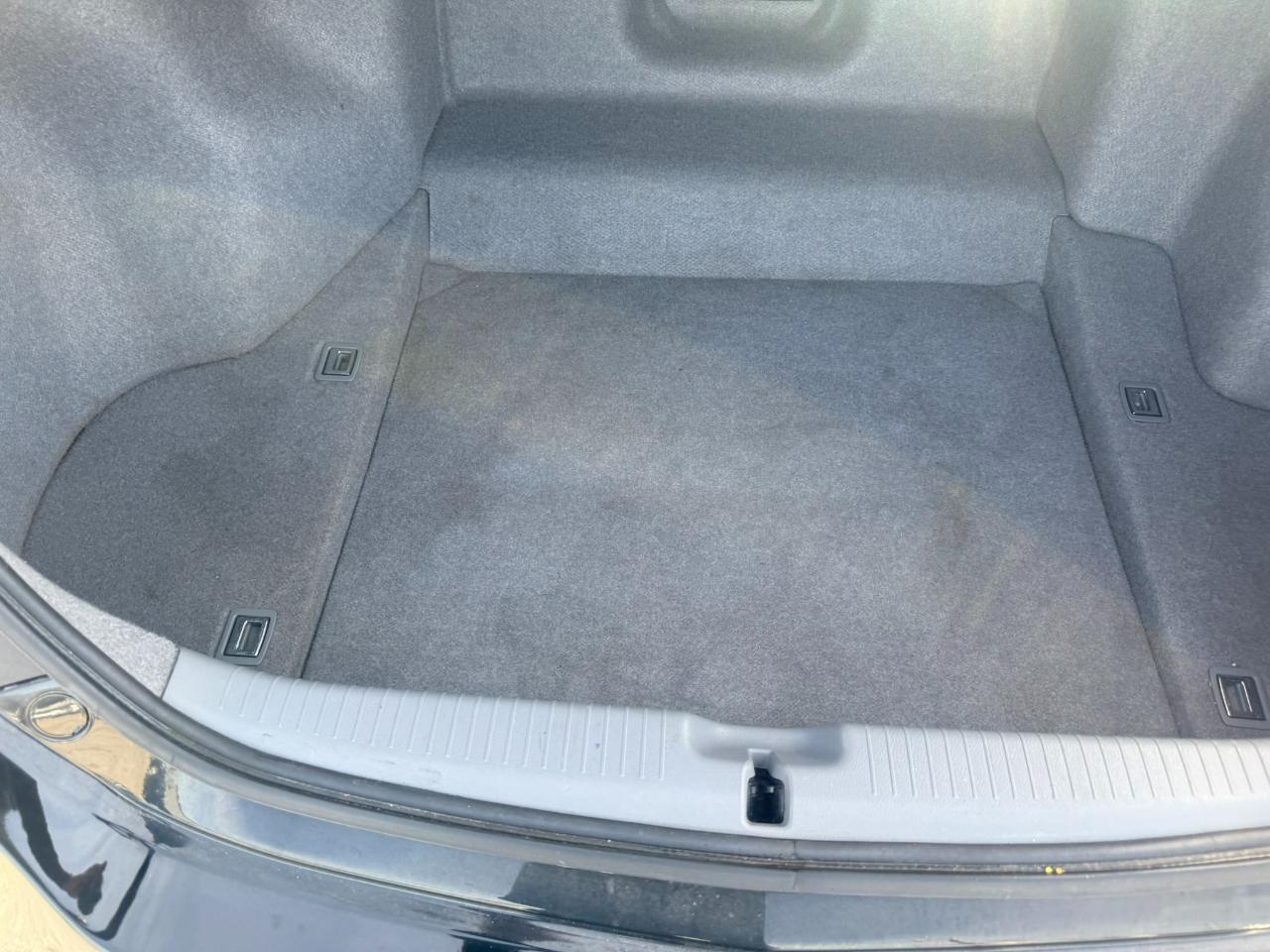 Acura RL 4dr Sdn (Natl) 2009