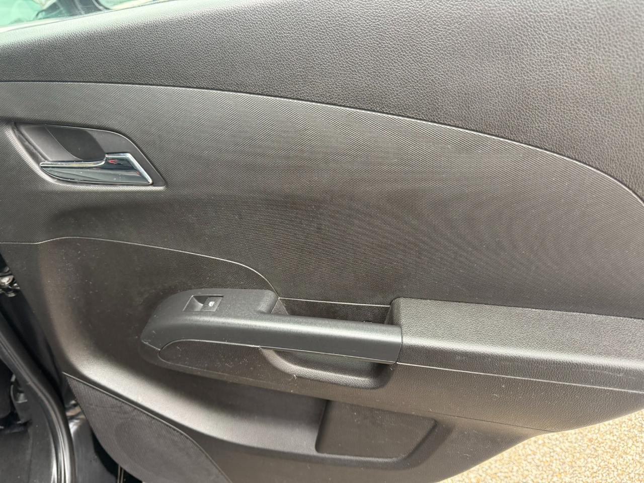 Chevrolet Sonic 4dr Sdn Auto Premier 2017