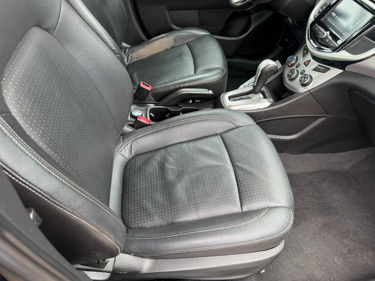 Chevrolet Sonic 4dr Sdn Auto Premier 2017