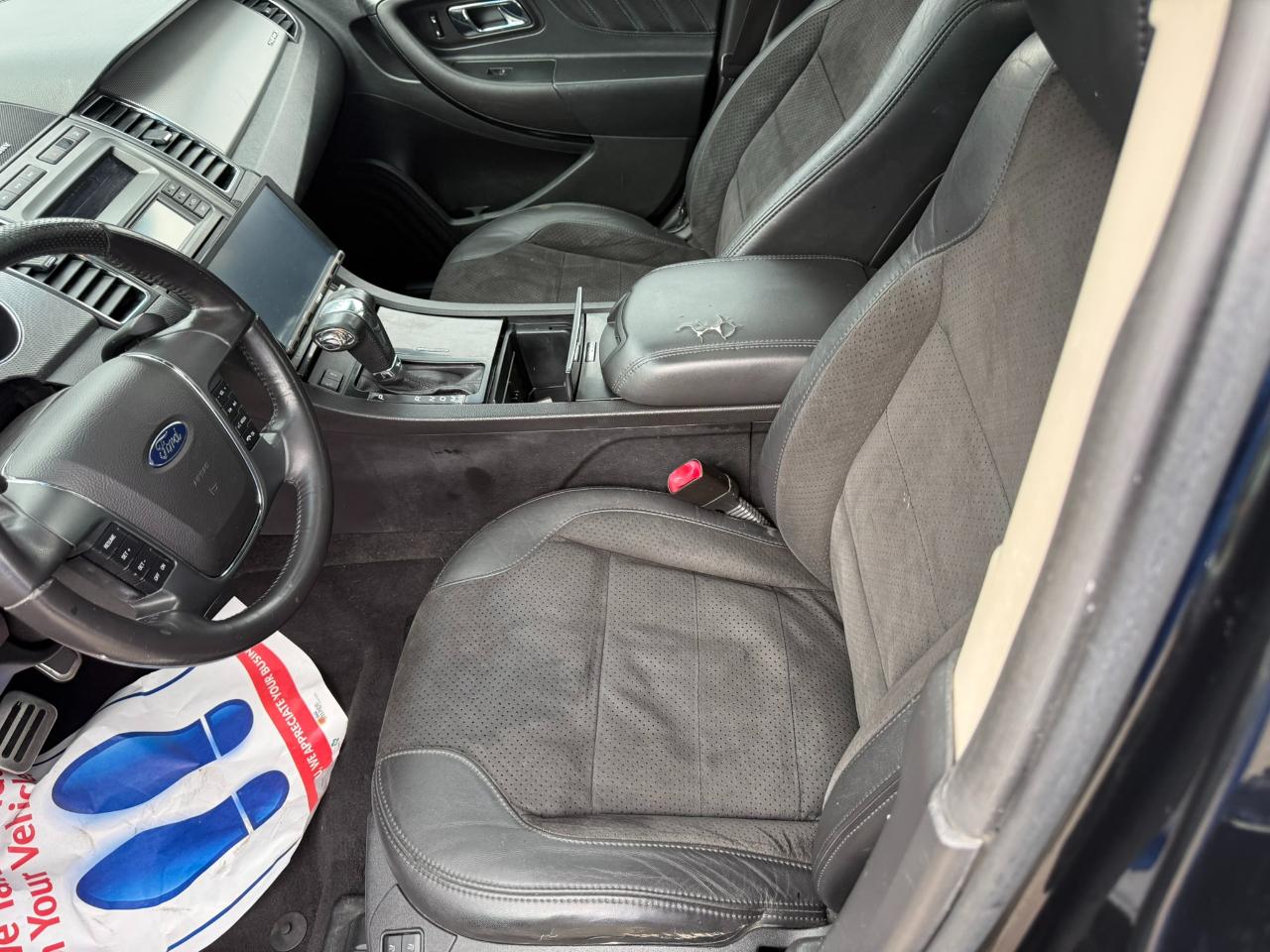 Ford Taurus 4dr Sdn SHO AWD 2011