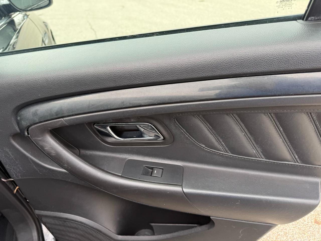 Ford Taurus 4dr Sdn SHO AWD 2011