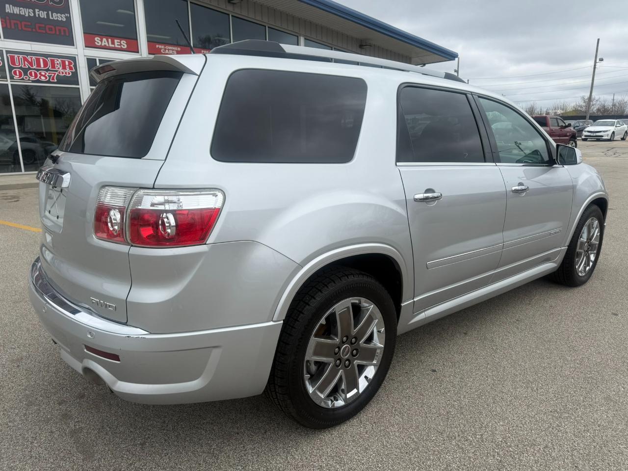 GMC Acadia AWD 4dr Denali 2011