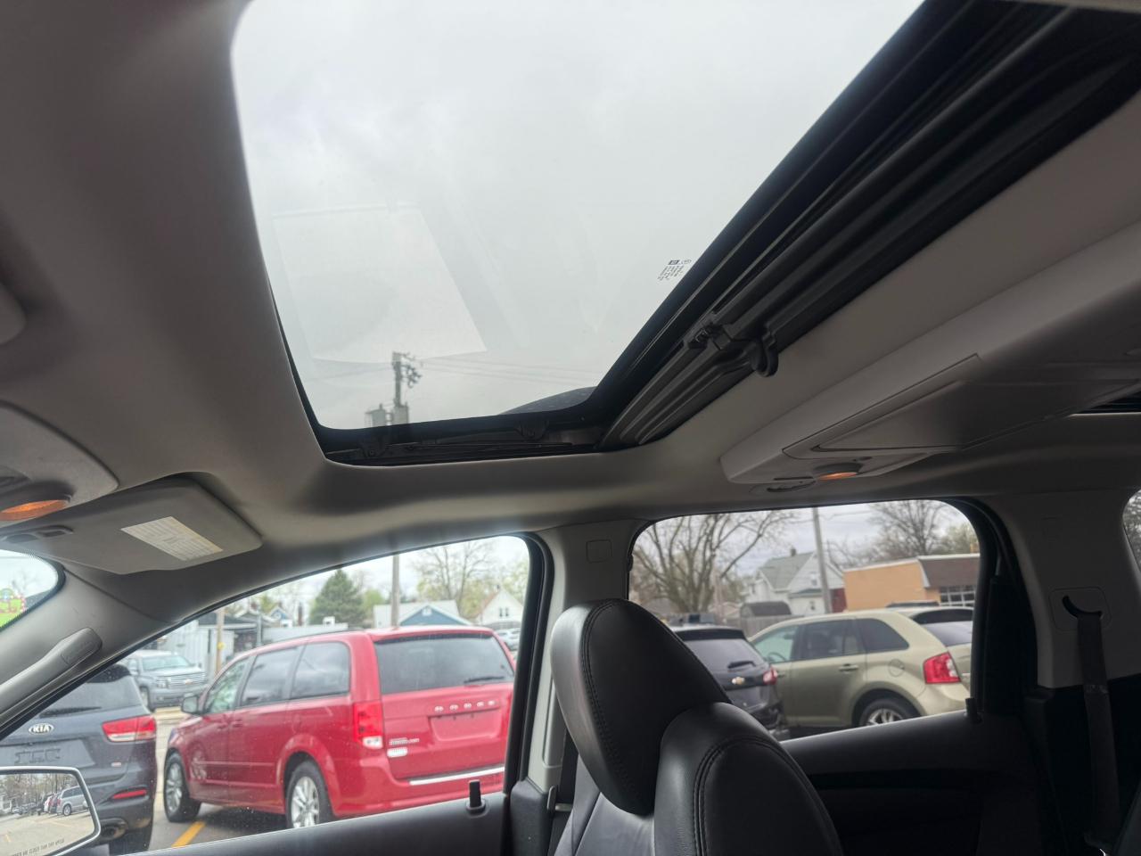 GMC Acadia AWD 4dr Denali 2011