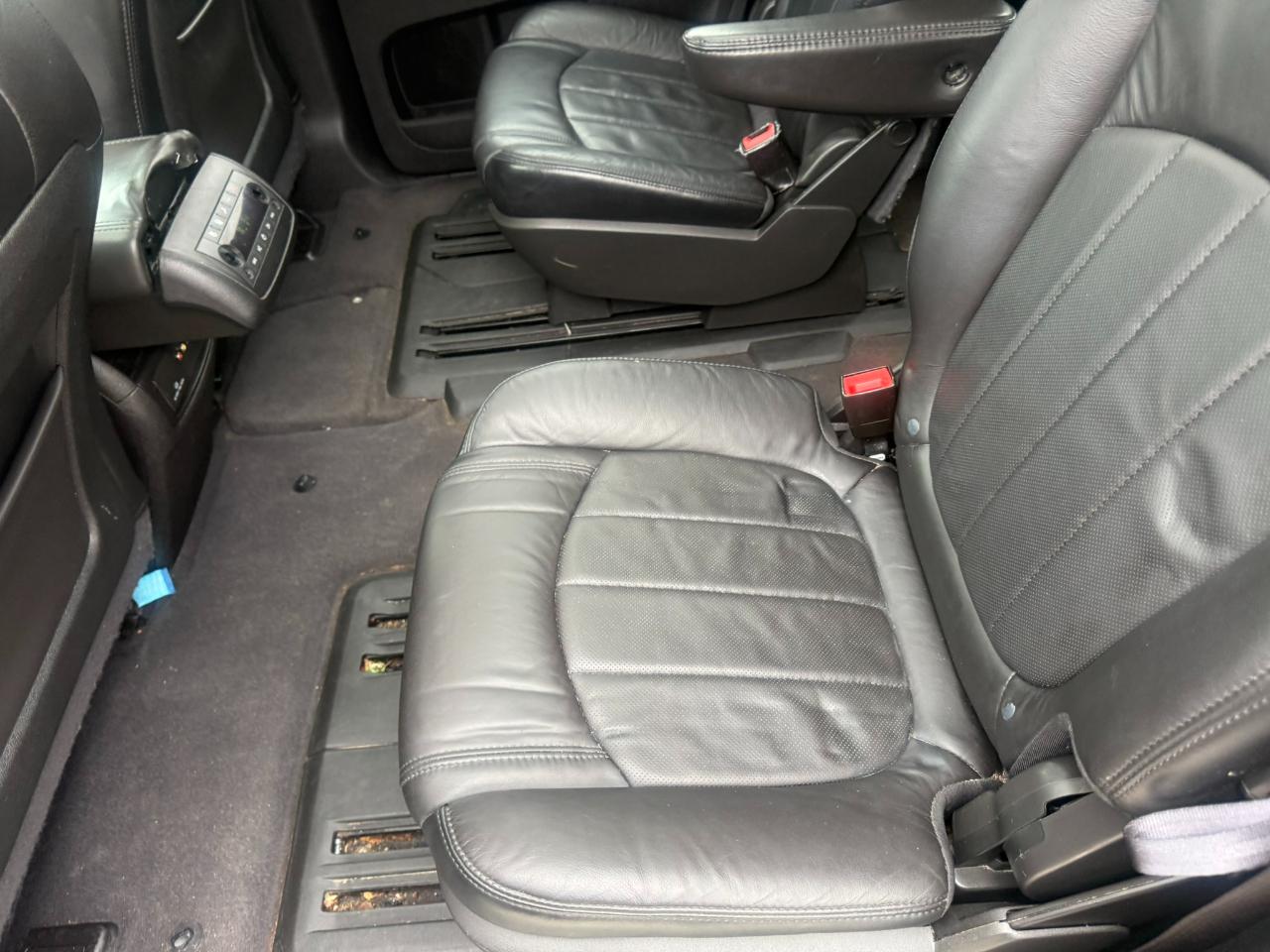 GMC Acadia AWD 4dr Denali 2011