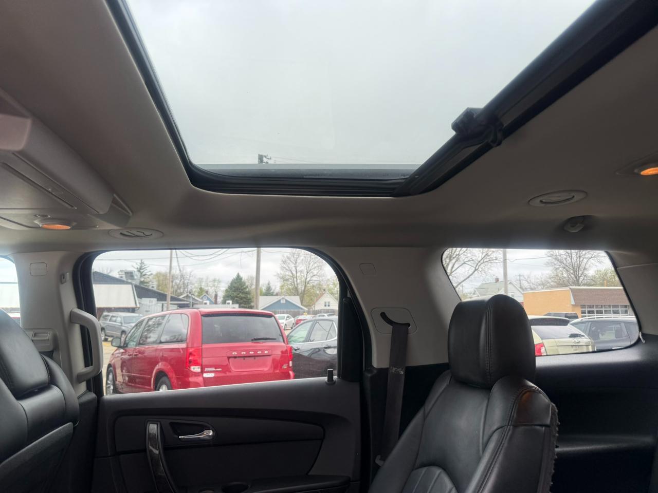 GMC Acadia AWD 4dr Denali 2011