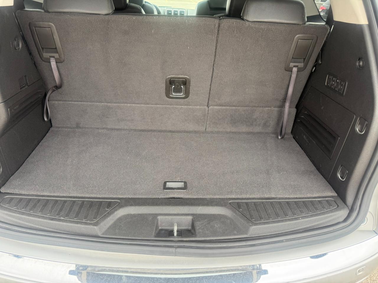 GMC Acadia AWD 4dr Denali 2011