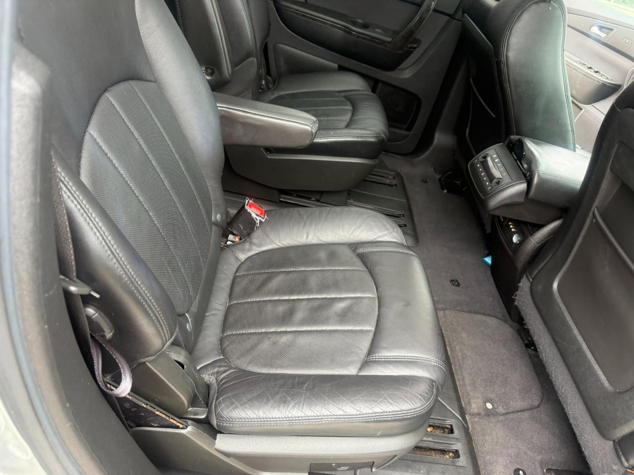 GMC Acadia AWD 4dr Denali 2011