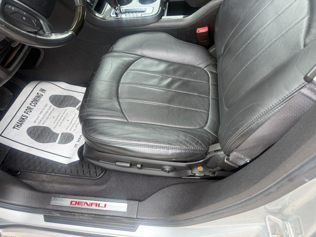 GMC Acadia AWD 4dr Denali 2011