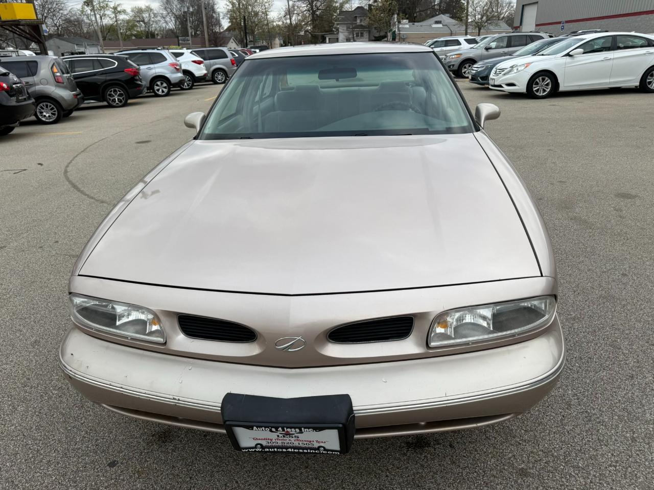 Oldsmobile 88 4dr Sdn 1999