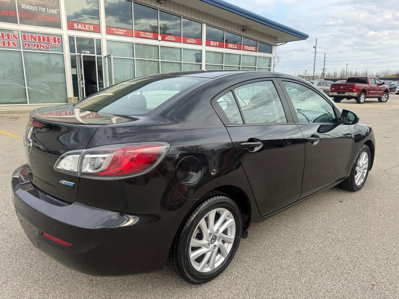 Mazda MAZDA3 4dr Sdn i Auto 2013