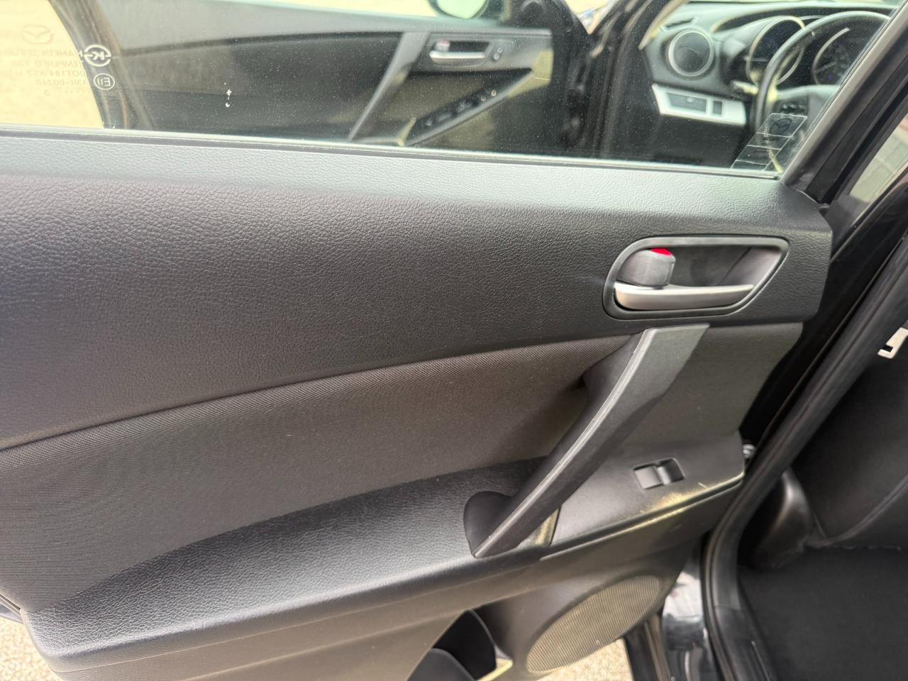 Mazda MAZDA3 4dr Sdn i Auto 2013