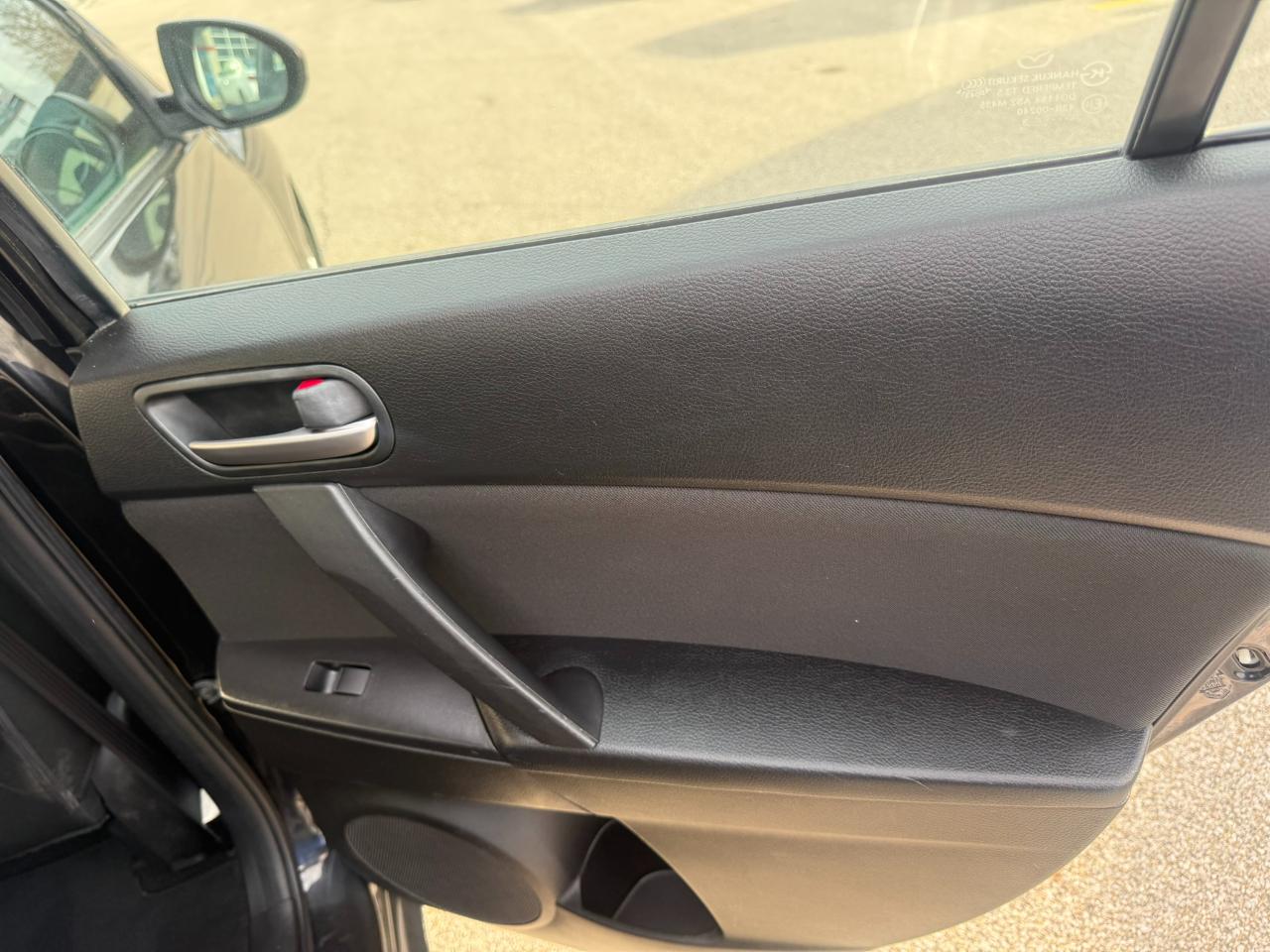 Mazda MAZDA3 4dr Sdn i Auto 2013