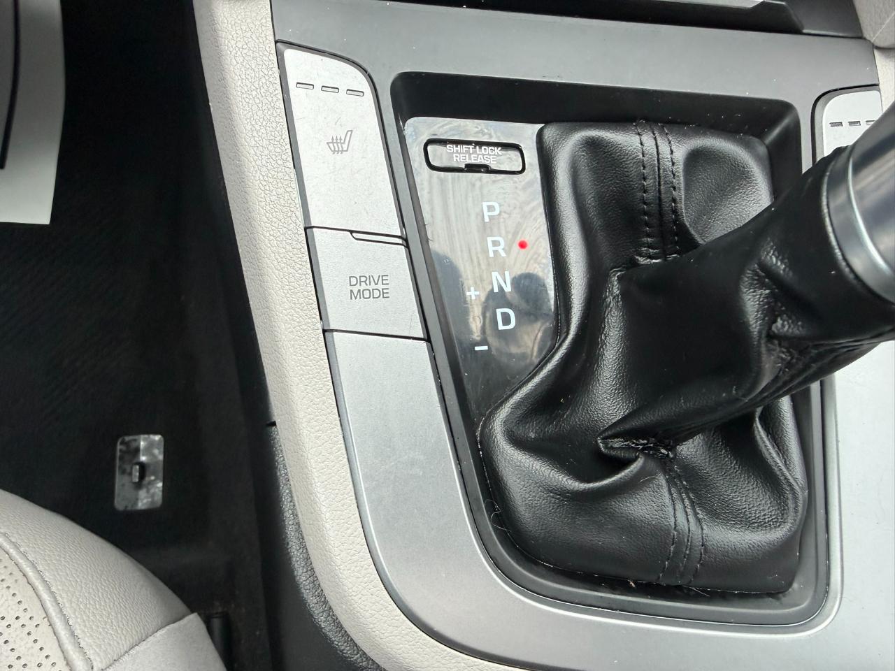 Hyundai Elantra Limited 2.0L Auto (Alabama) *Ltd Avail* 2017