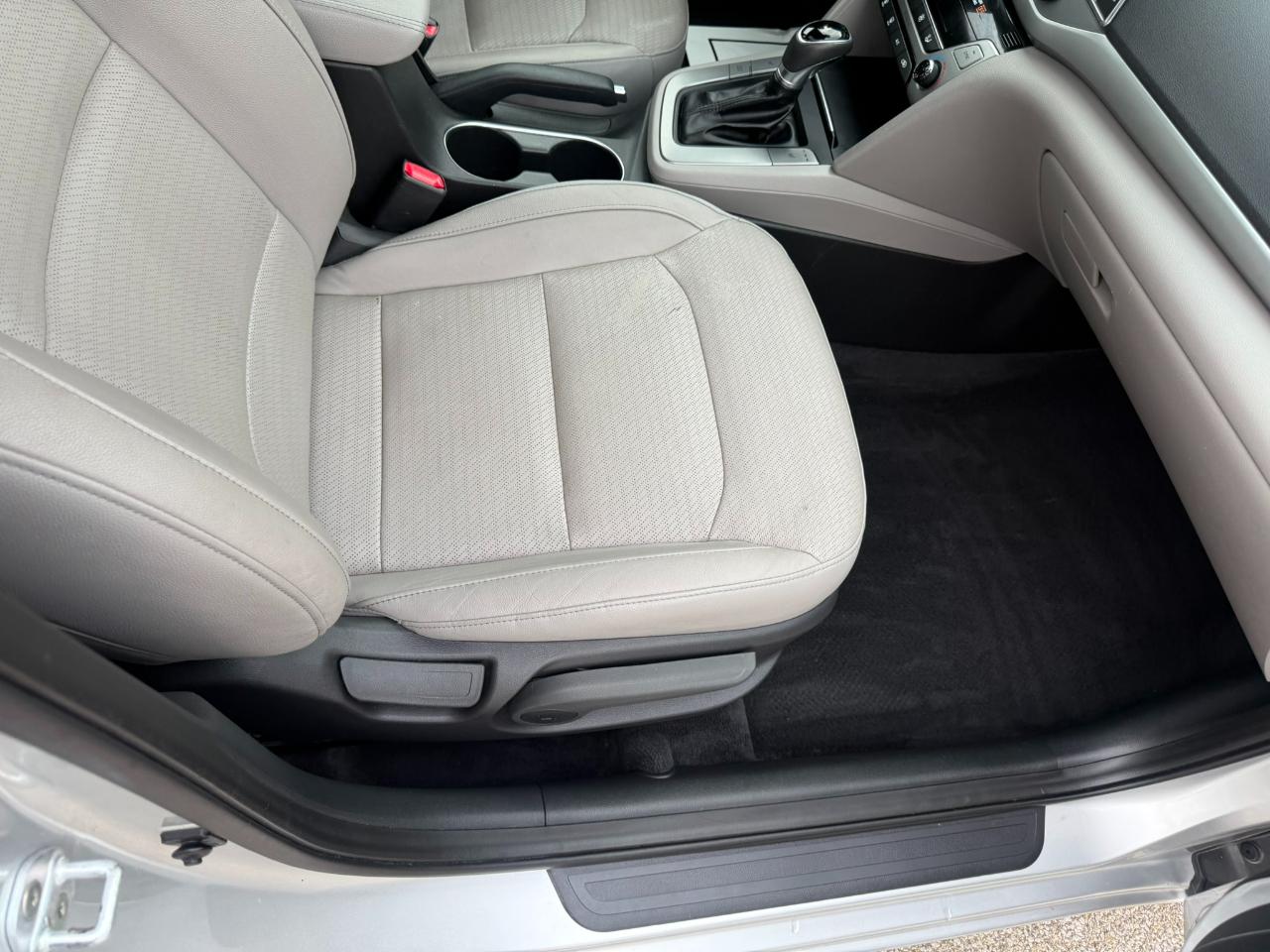 Hyundai Elantra Limited 2.0L Auto (Alabama) *Ltd Avail* 2017