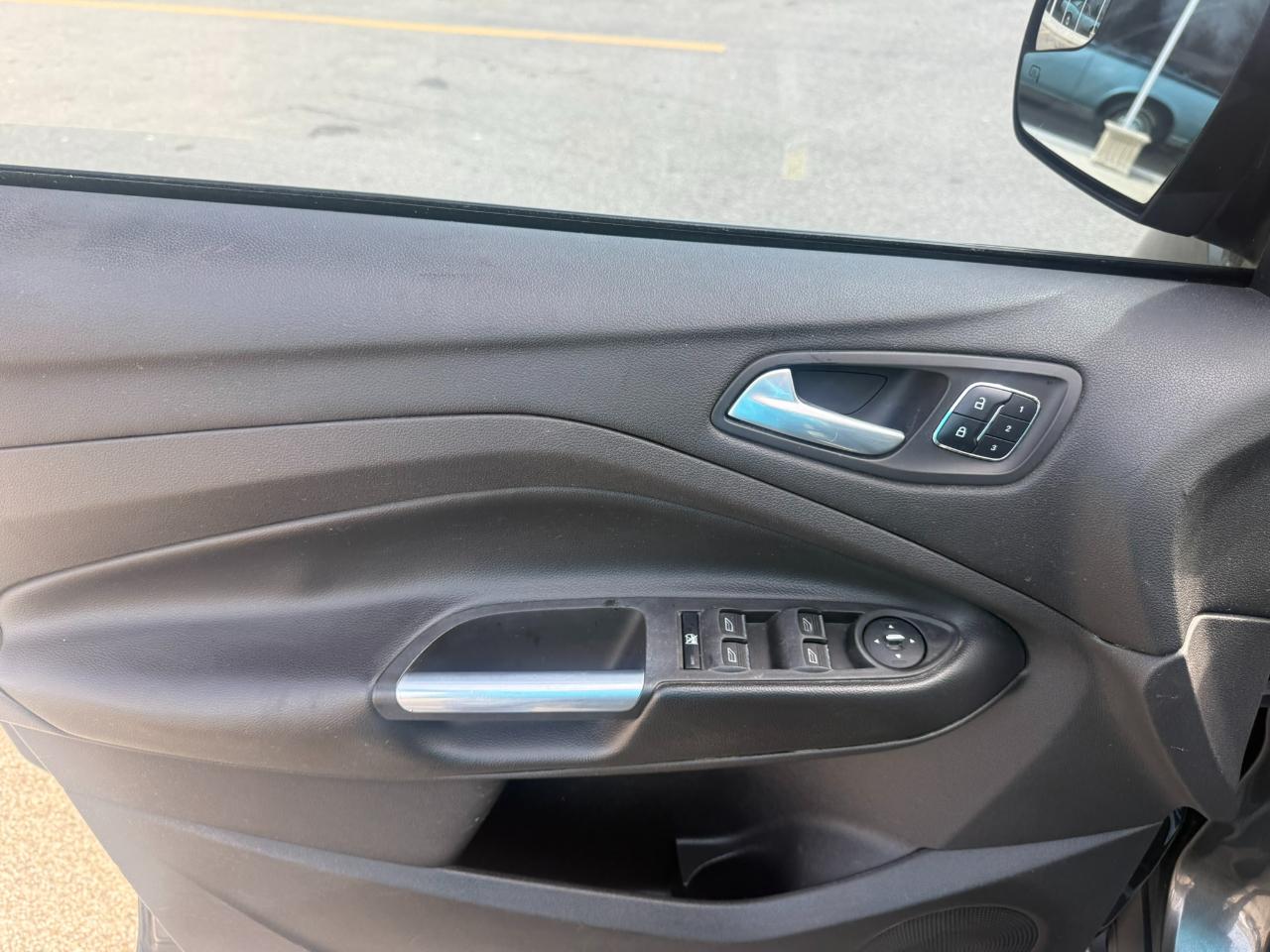 Ford Escape 4WD 4dr Titanium 2015