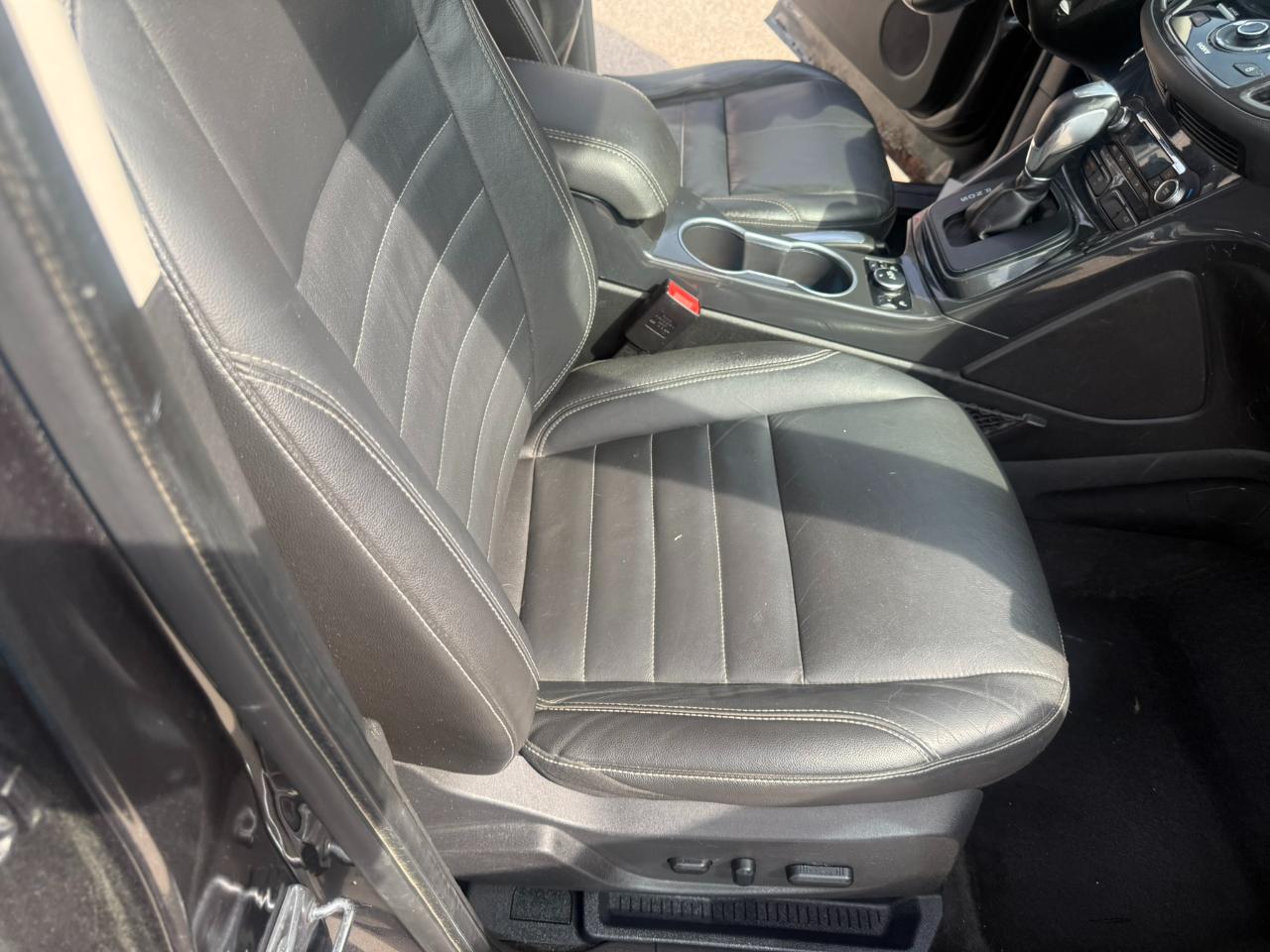 Ford Escape 4WD 4dr Titanium 2015