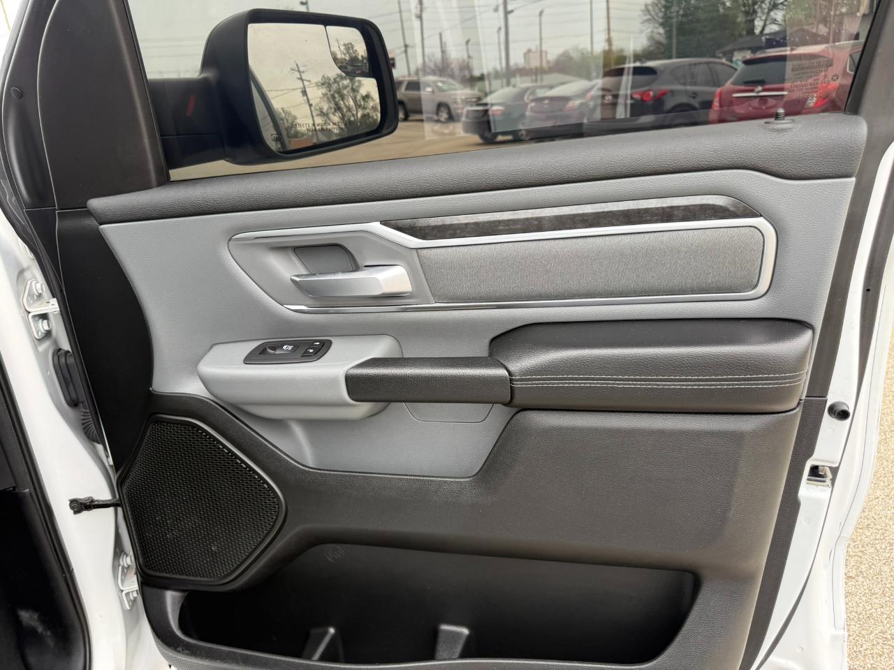 RAM 1500 Big Horn/Lone Star 4x4 Quad Cab 6'4" Box 2019