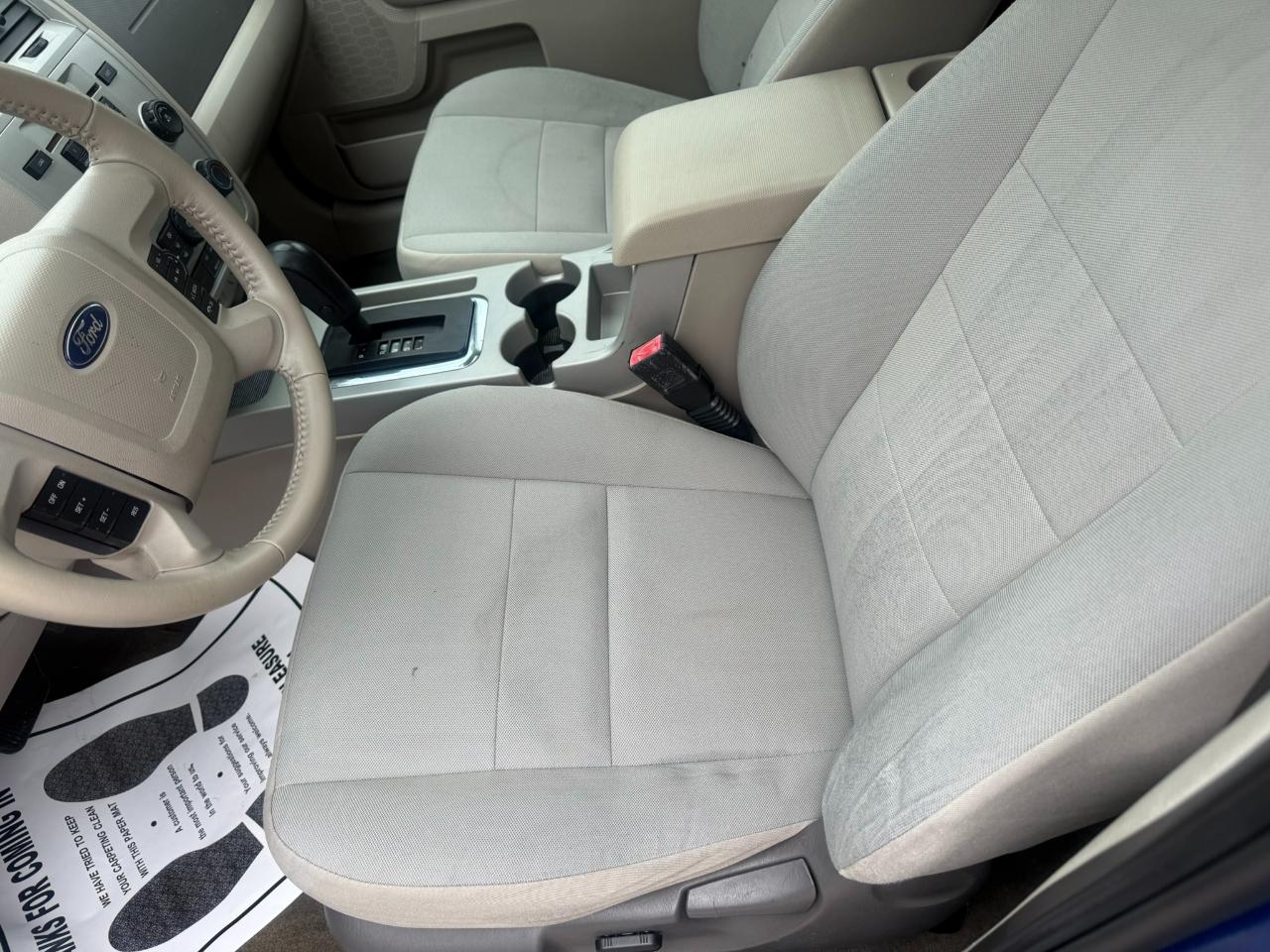 Ford Escape FWD 4dr XLT 2012