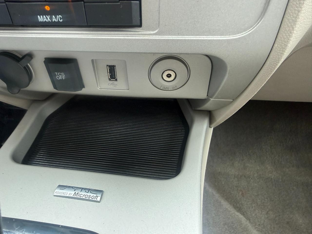 Ford Escape FWD 4dr XLT 2012