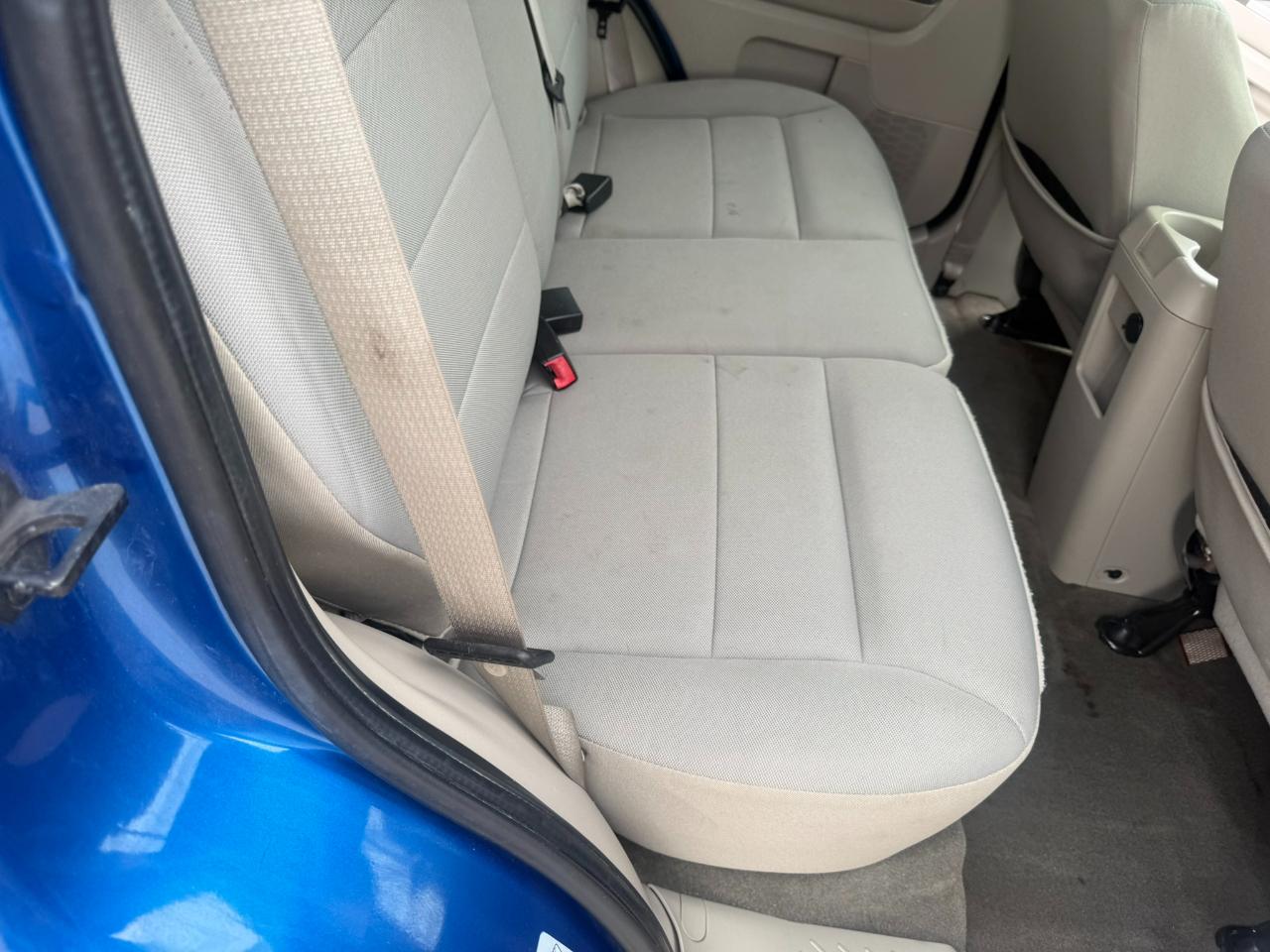 Ford Escape FWD 4dr XLT 2012