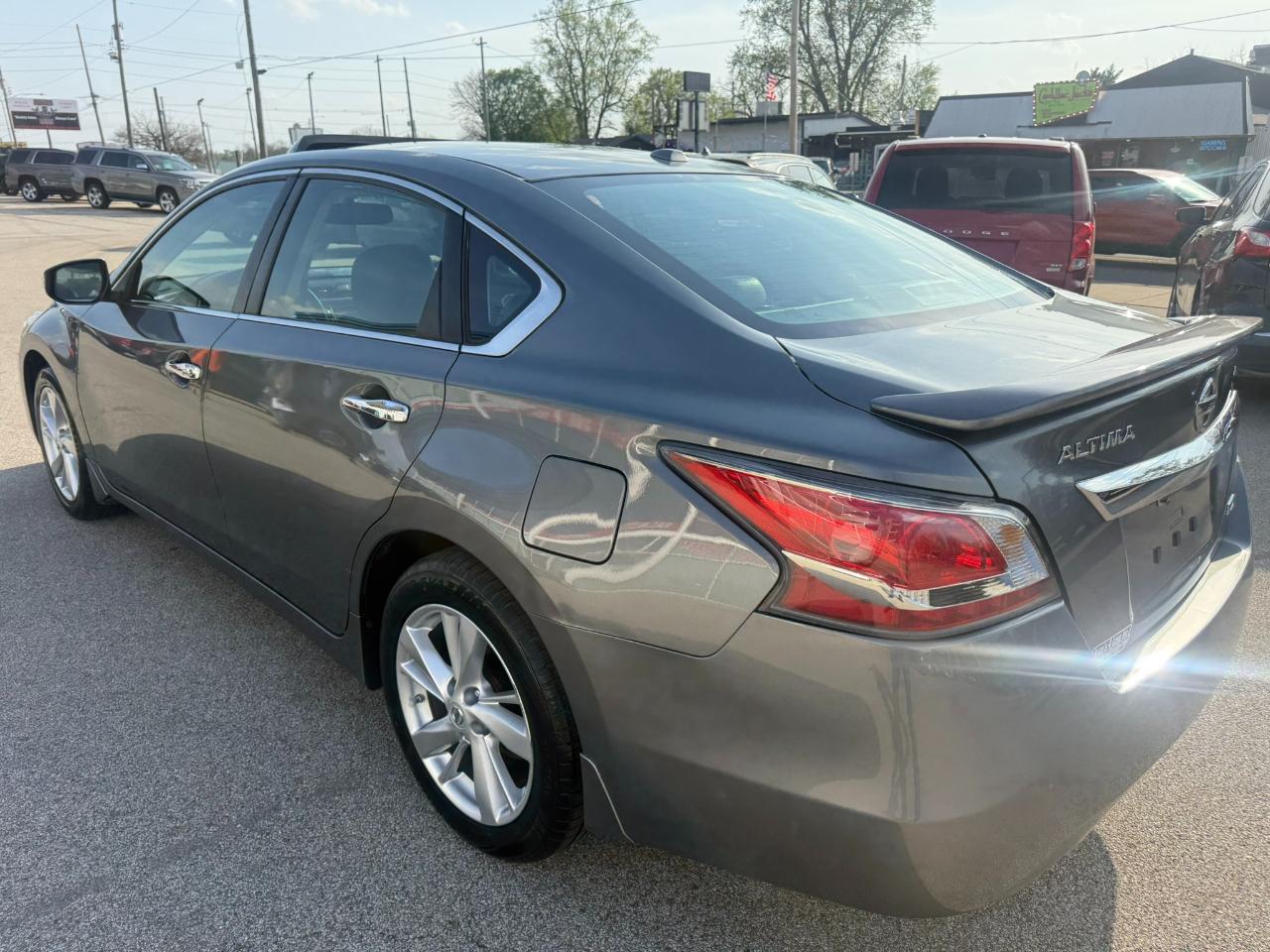 Nissan Altima 4dr Sdn I4 2.5 SL 2014