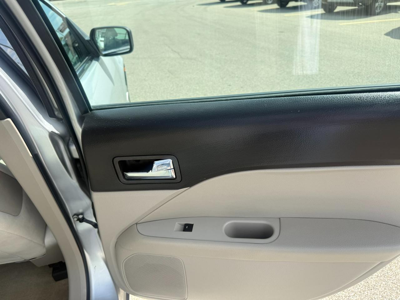 Ford Fusion 4dr Sdn I4 S FWD 2009