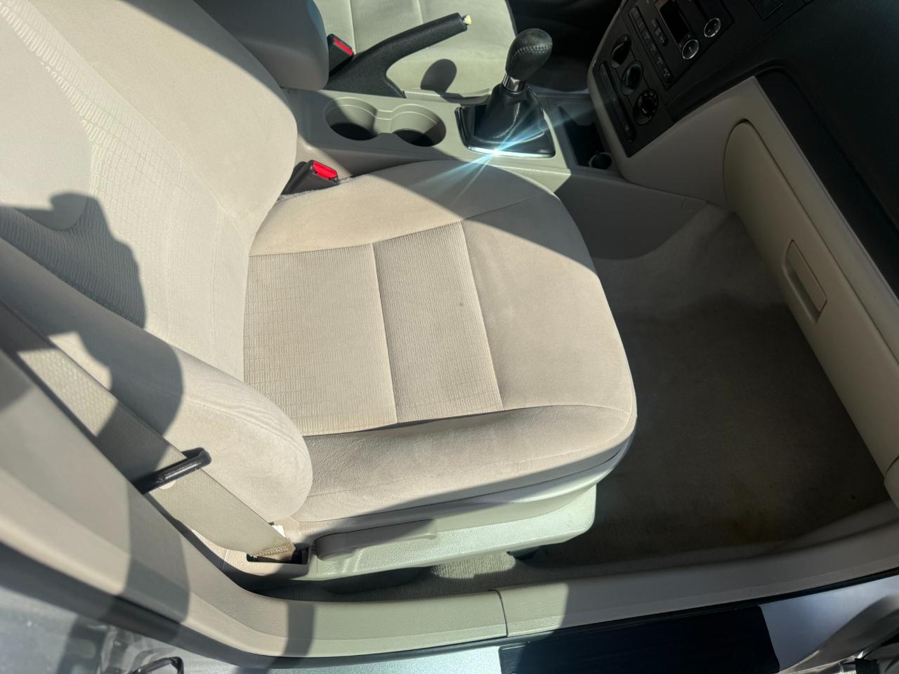 Ford Fusion 4dr Sdn I4 S FWD 2009