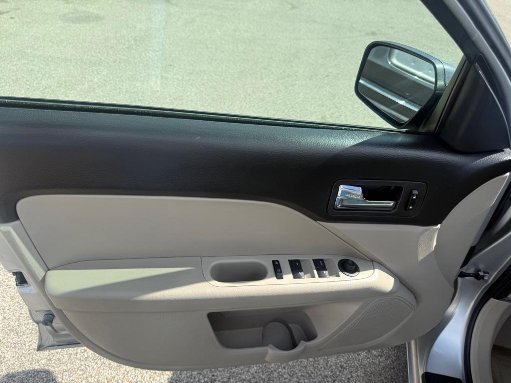 Ford Fusion 4dr Sdn I4 S FWD 2009