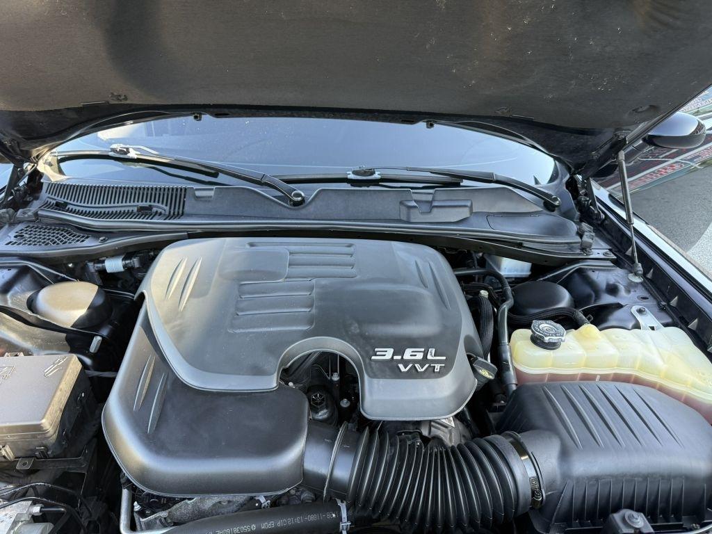 Dodge Challenger SXT RWD 2018