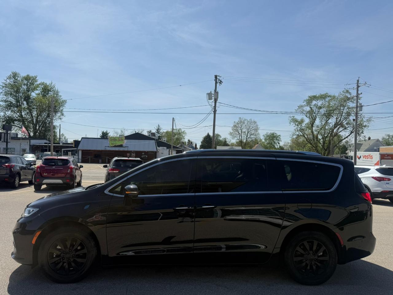 Chrysler Pacifica Hybrid Touring L FWD 2021