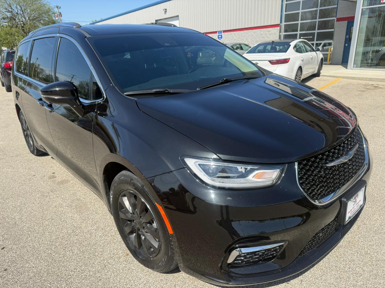 Chrysler Pacifica Hybrid Touring L FWD 2021