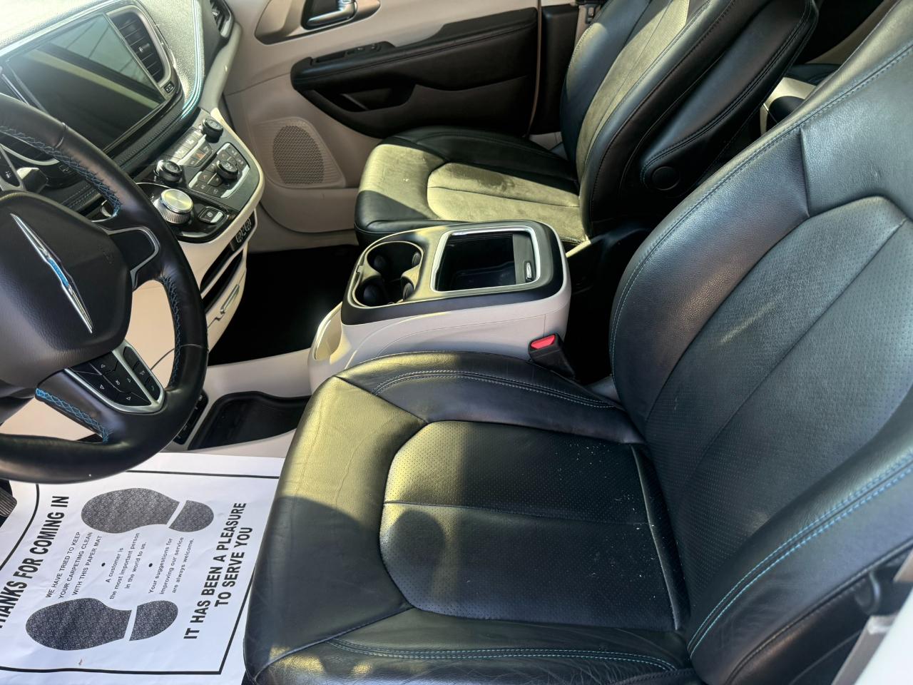 Chrysler Pacifica Hybrid Touring L FWD 2021